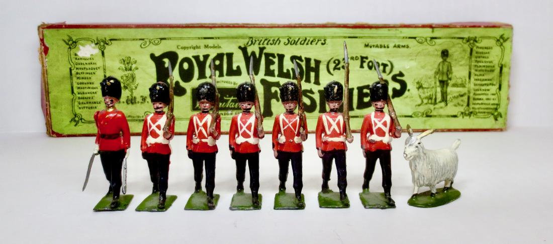 Britains Set #74 Royal Welsh Fusiliers 23rd Foot (1 of 1)