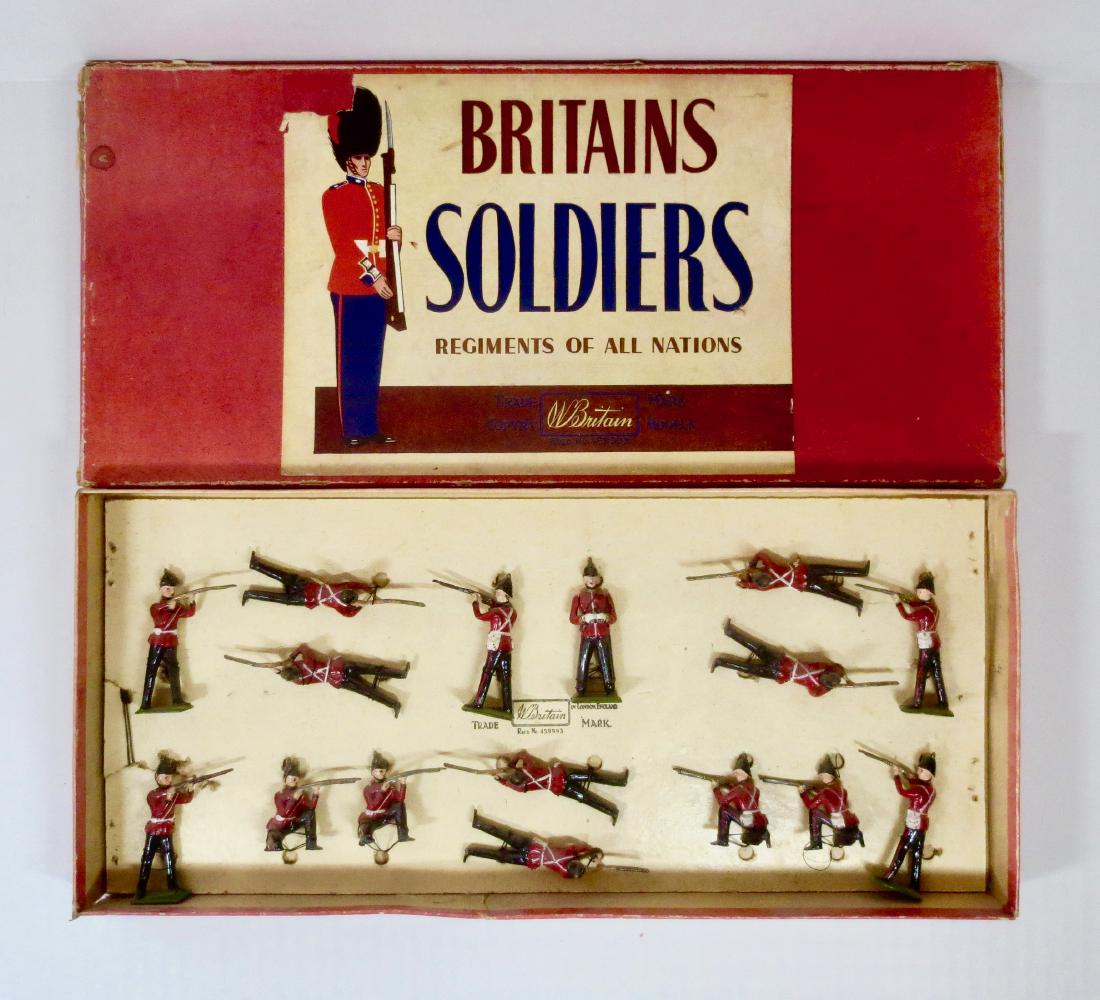 Britains Set #2086 Queen's Royal Regiment (1 of 1)