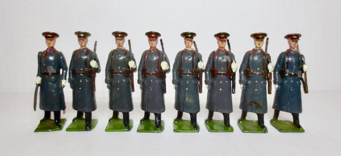 Britains Set #2027 Russian Infantry With Officer (1 of 1)