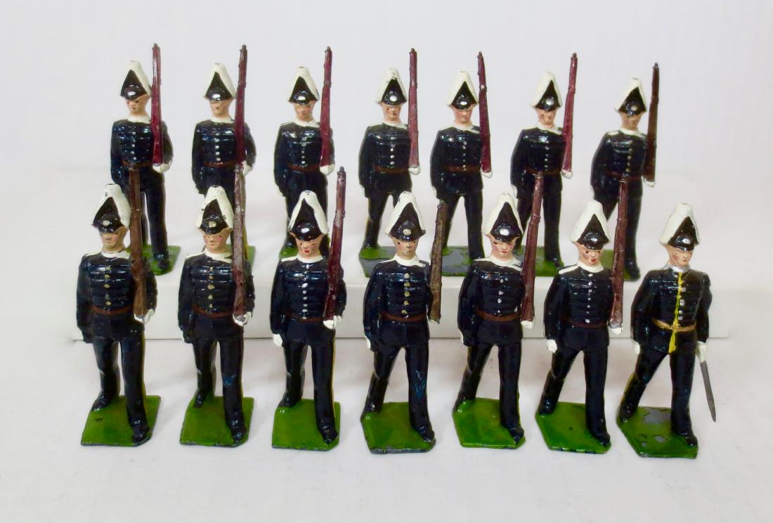 Britains From Set #2035 Svea Life Guards (1 of 1)