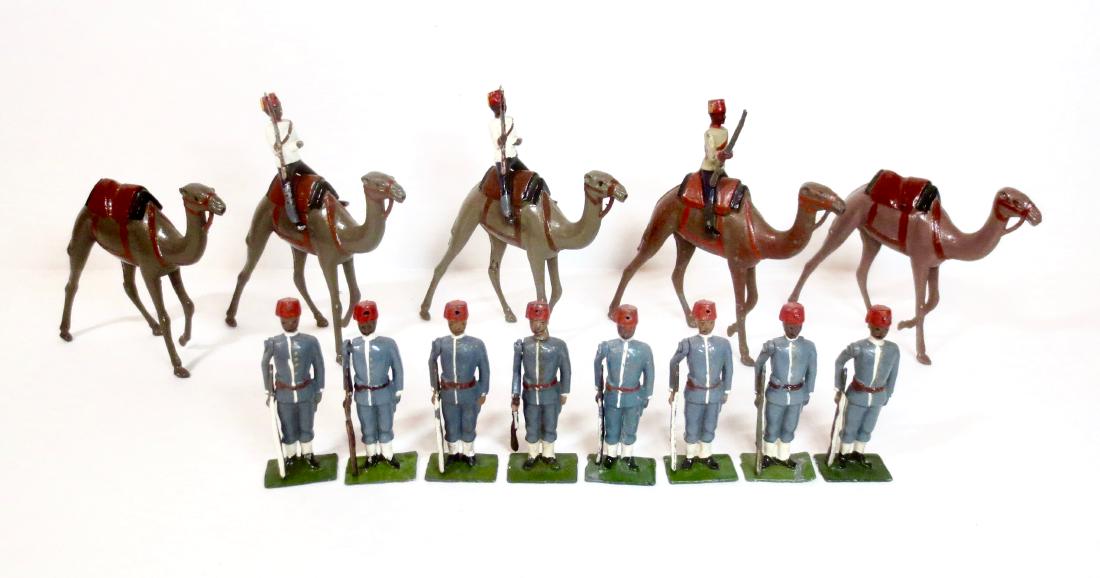 Britains Egyptian Assortment From #147 & #48: 15 pieces. Post War. Excellent to very good, with some paint loss and mismatched paint. Unboxed.