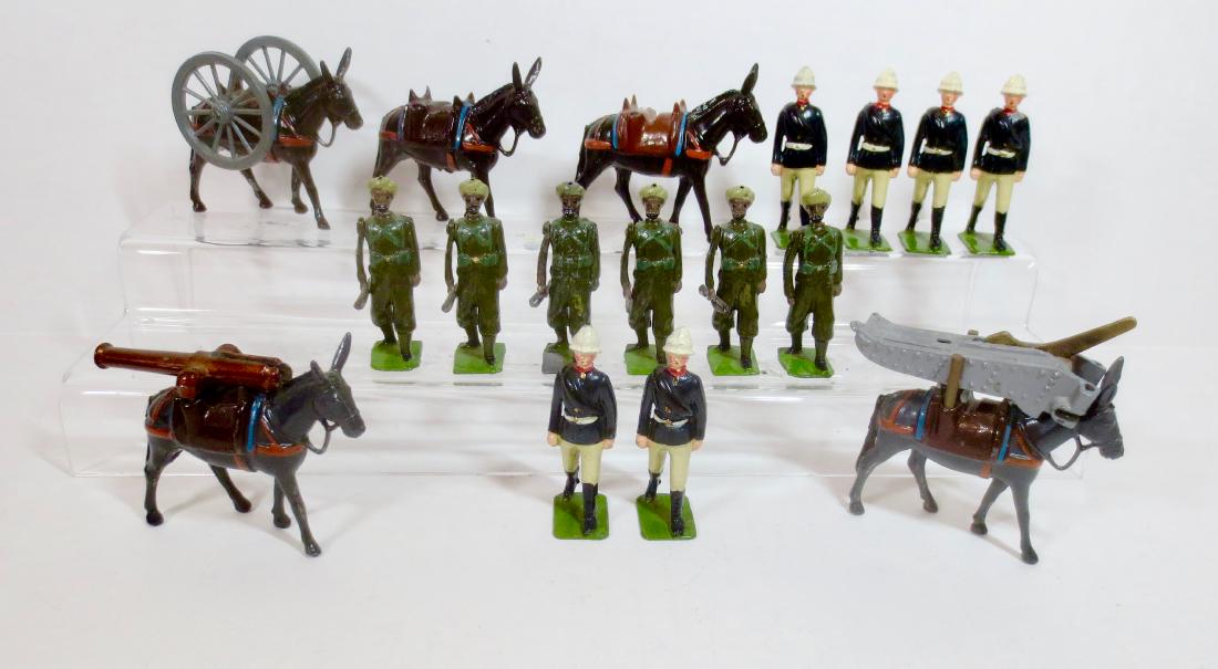 Britains Assortment from Sets #28 & #1893: Mountain Gun of the Royal Artillery and Royal Indian Army. 18 pieces. Post-war. Very good condition. Unboxed.