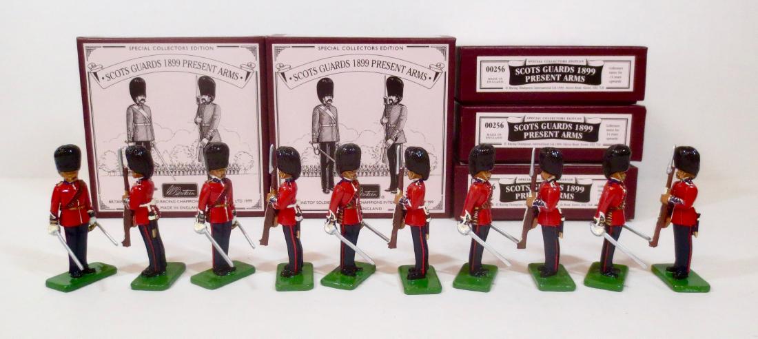 Britains Set #00256 Scots Guards Present Arms (1 of 1)