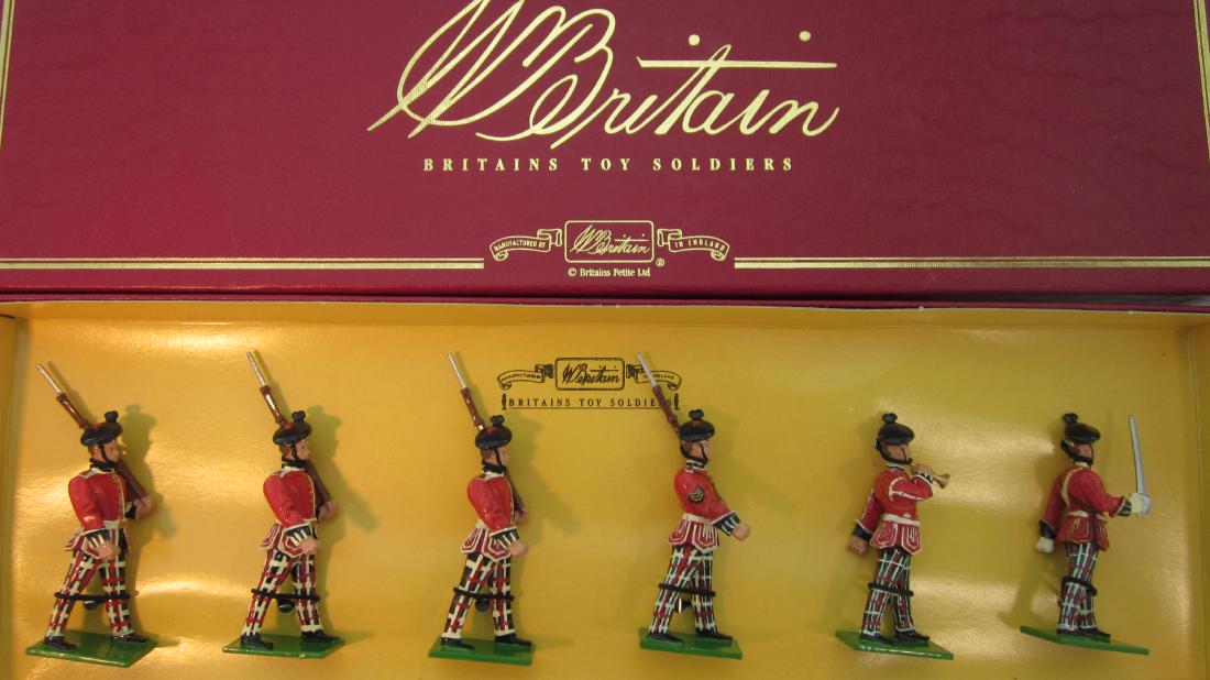 Britains #008962 Kings Own Scottish Borderers. (1 of 1)