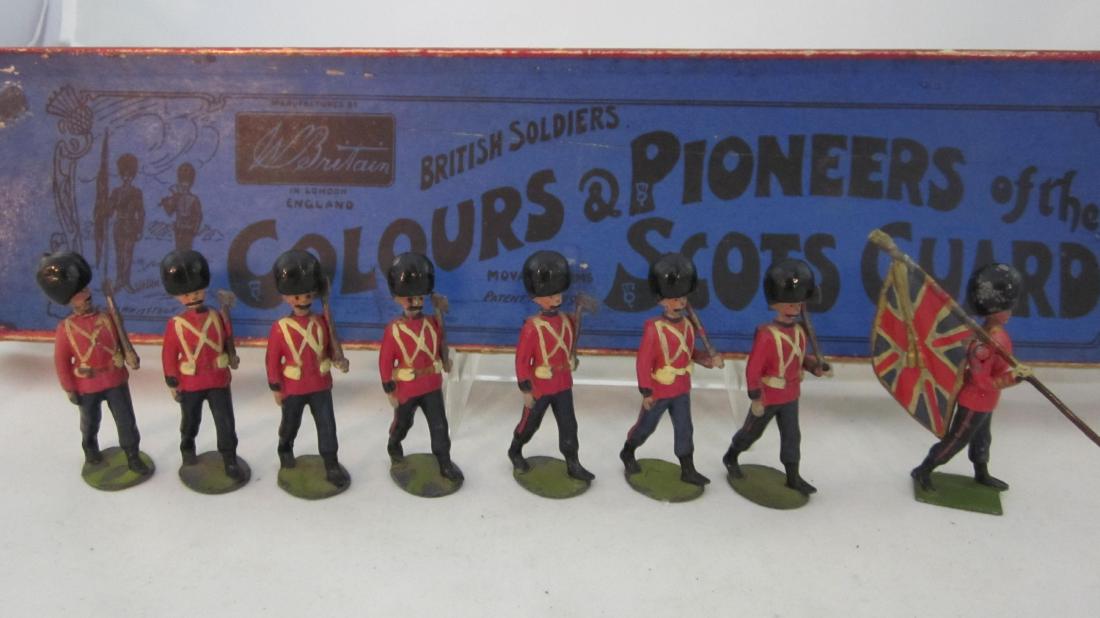 Britains Set 82 Scots Guards Colors & Pioneers. (1 of 1)