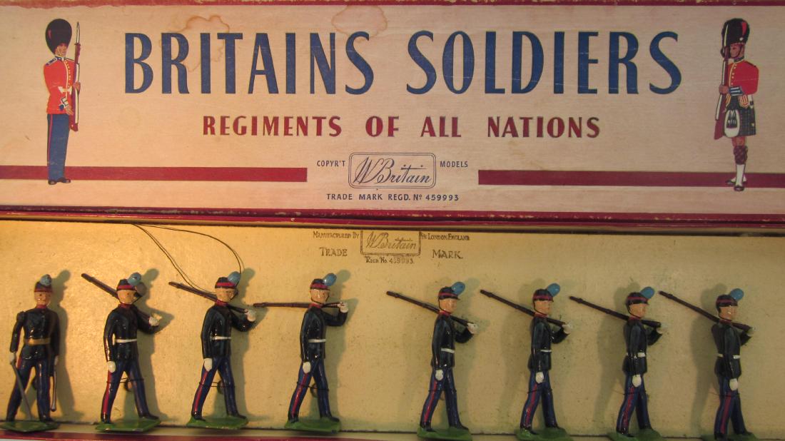 Britains #2051 Uruguayan Military School Cadets.: Uruguayan Military Cadets. 8 pieces. Condition excellent in very good box.