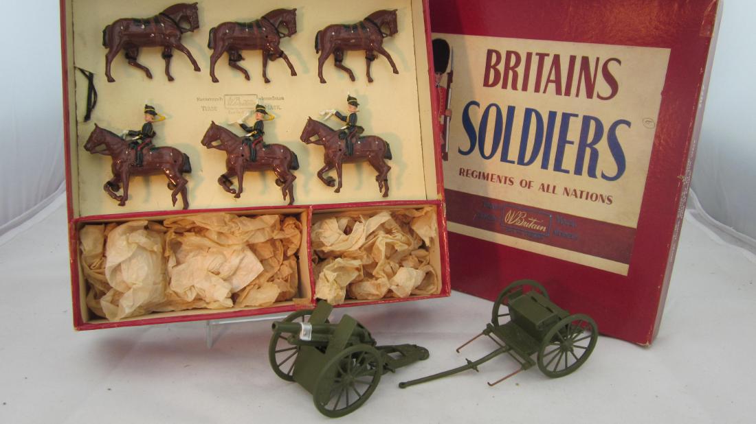 Britains Set #2077 Kings Troop Royal Artillery. (1 of 1)