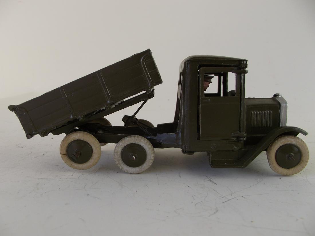 Britains #1334  Army Lorrie W Driver Tipping (1 of 1)