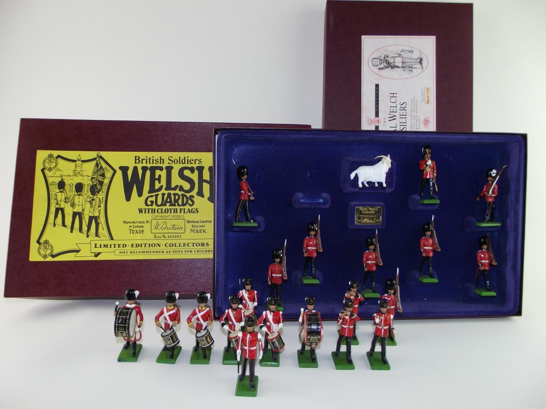 Britains #5191 & #5186 Fusiliers & Welsh Guards (1 of 1)