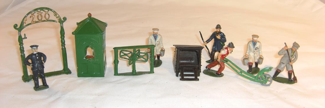 Civilian Accessories (1 of 1)