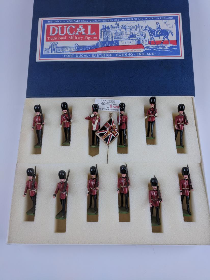 Ducal 6001S Coldstream Guards Set (1 of 1)