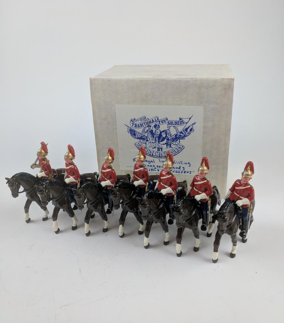 Trophy 5th Royal Inniskilling Dragoon: 7 Pieces Condition Excellent Box Excellent