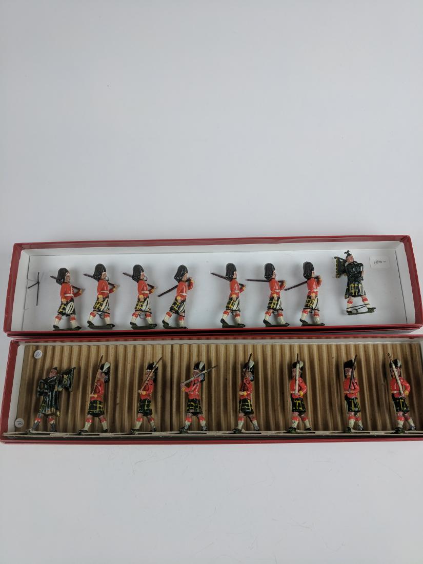 Britains Set 77 Gordon Highlanders Pre War (1 of 1)