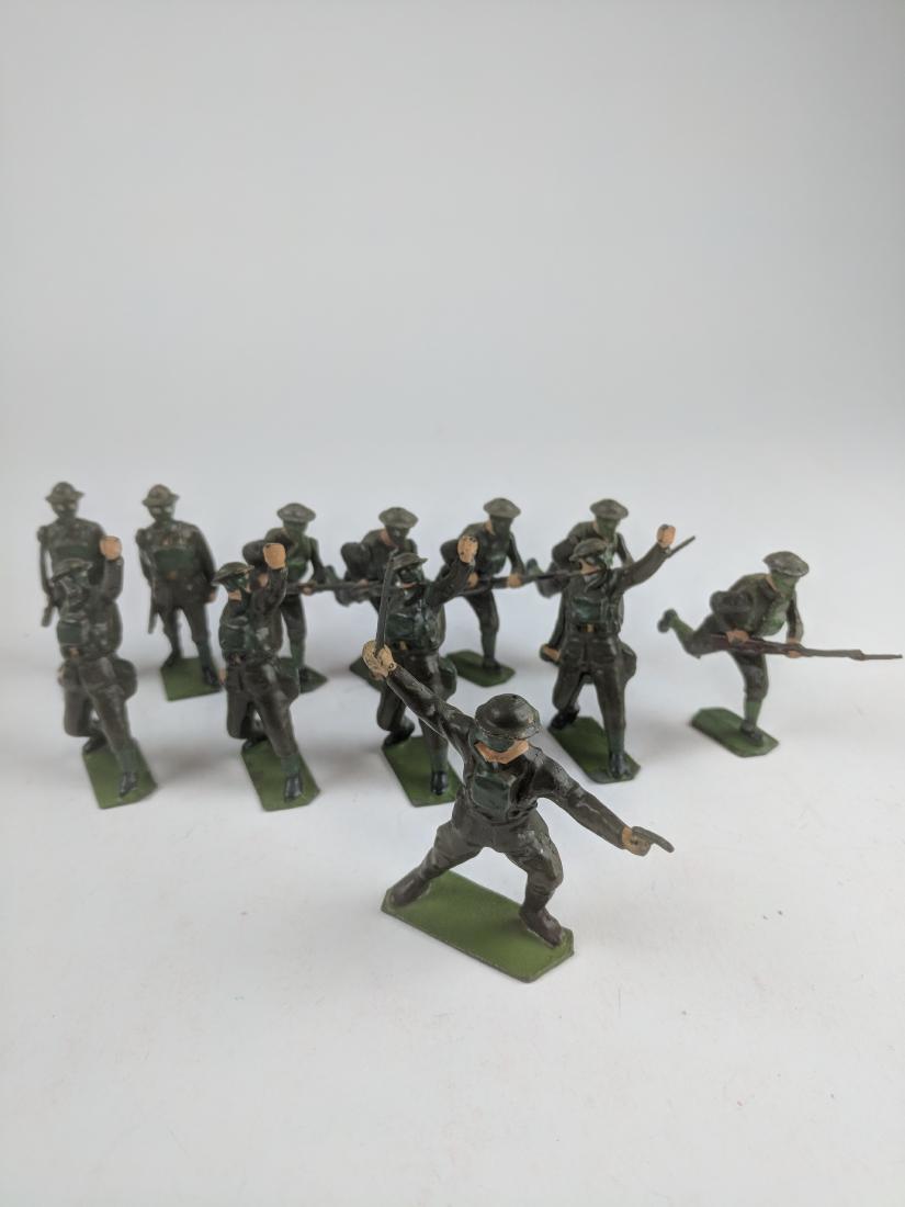 Britains from Set #1613 British in Gas Masks (1 of 1)