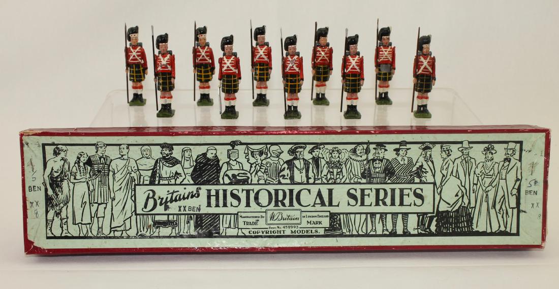 Britains From Set #1517 Highlanders with Pikes (1 of 1)