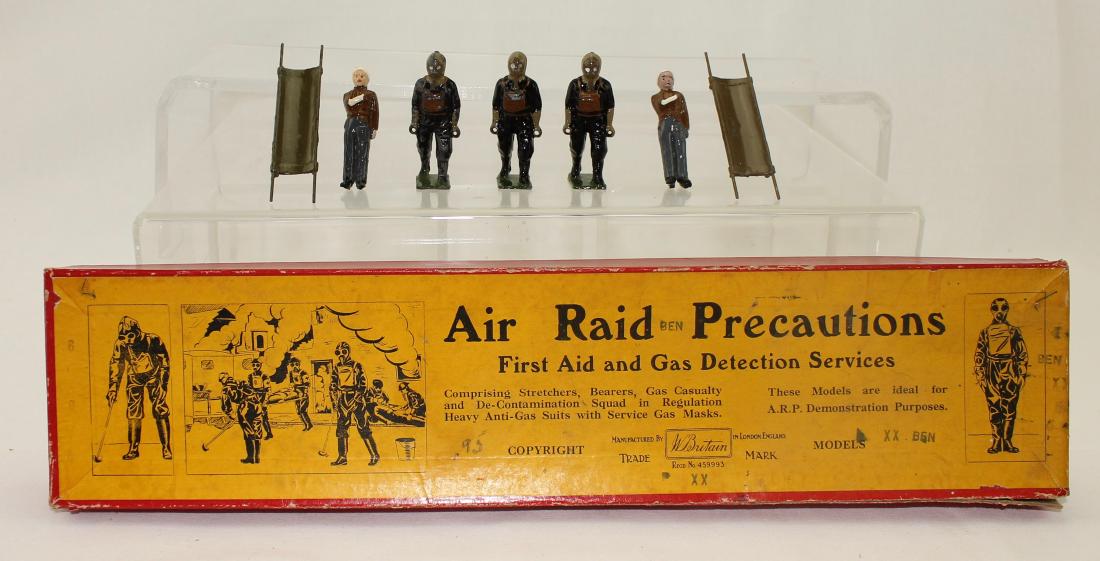 Britains From Set #1759 Air Raid Precaution (1 of 1)