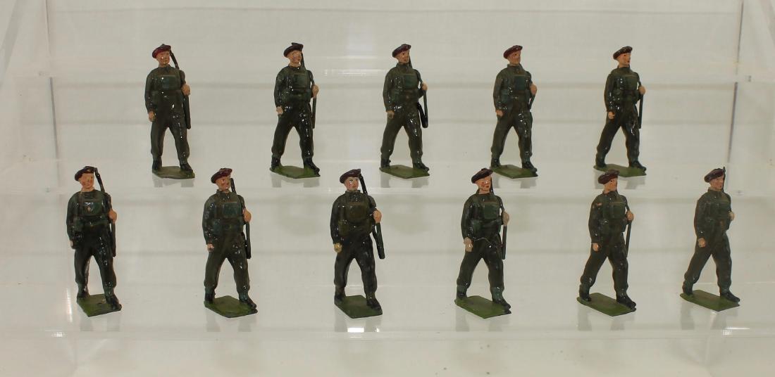 Britains From Set #2010 Airborne Infantry (1 of 1)