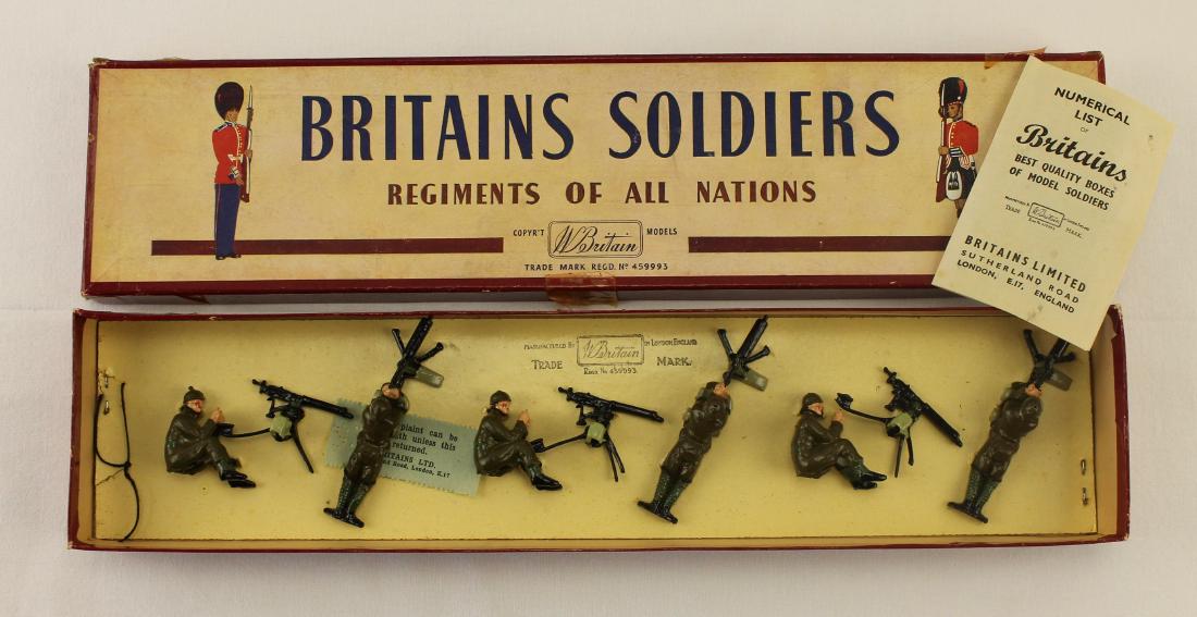 Britains Set #1318 British Machine Gunners (1 of 1)