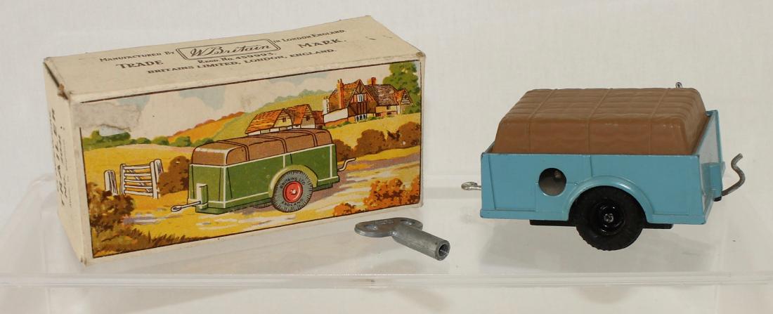 Britains Set #2041 Clockwork Farm Trailer (1 of 1)