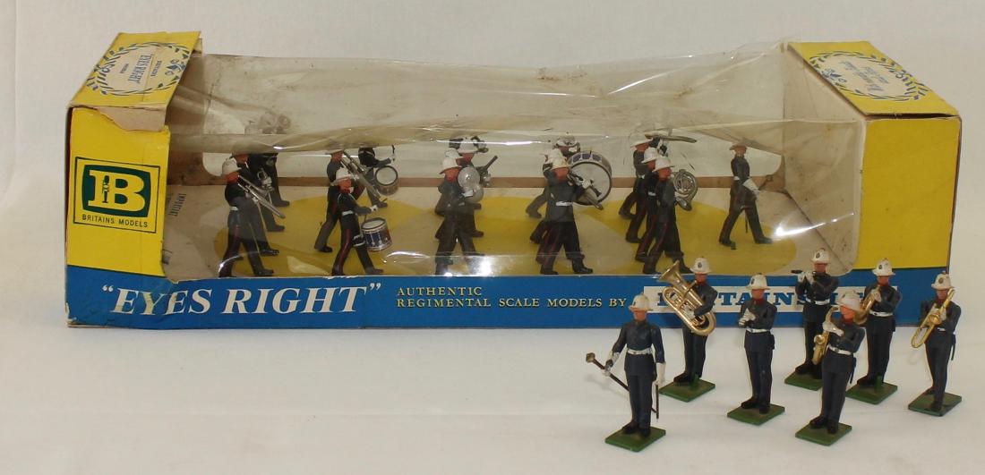 Britains Plastic Lot Eyes Right Royal Marines (1 of 1)
