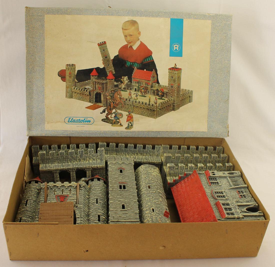 Hausser Elastolin Plastic 7cm #9705 Castle (1 of 1)