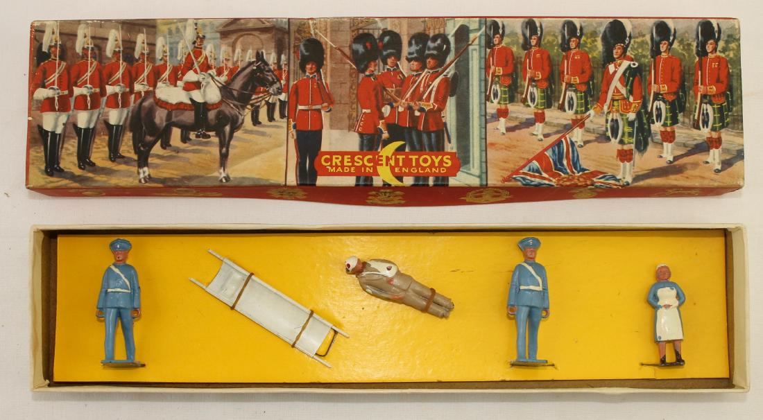 Crescent England Set of Medical Figures (1 of 1)