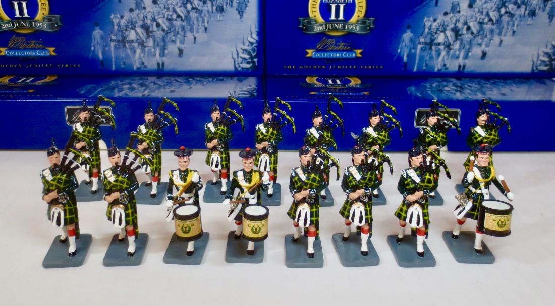 Britains Gordon's Highlanders Pipe & Drum Band (1 of 1)