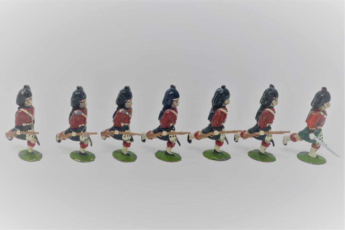 Britains #11 Black Watch running at the trail (1 of 1)