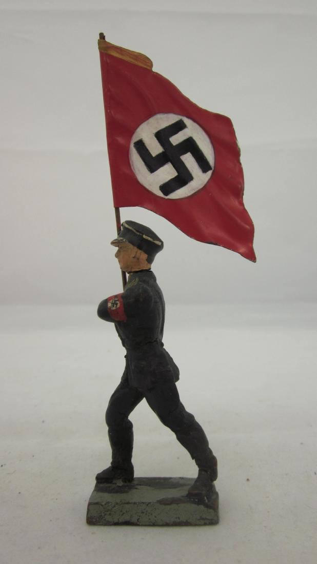 Lineol 9/30 German SS Flagbearer (1 of 1)