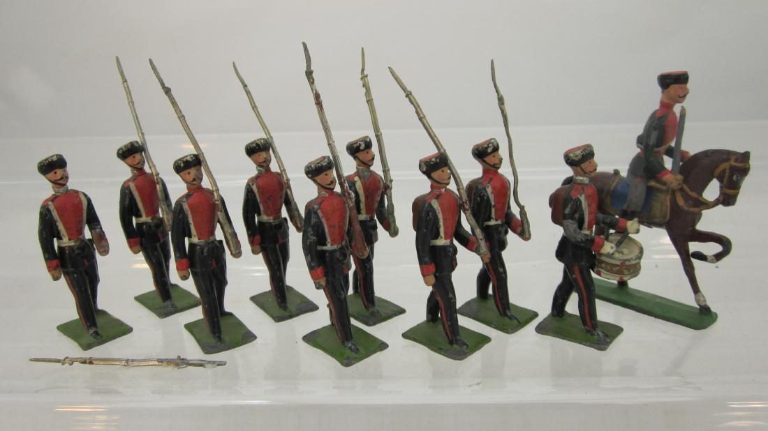 Heyde of Germany Bulgarians with Officer: Heyde 48mm Size 2 Bulgarians with mounted Officer. 10 pieces. Condition very good, 1 rifle broken but present.