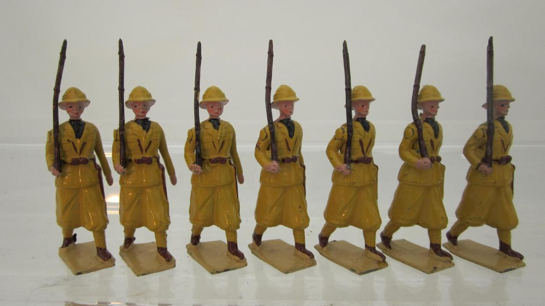 Britains Set #1436 Colonial Italian Infantry (1 of 1)