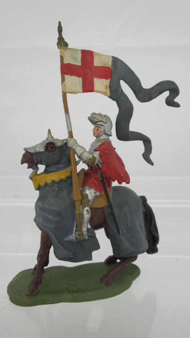 Britains Set #1662 Agincourt Knight with Standard (1 of 1)