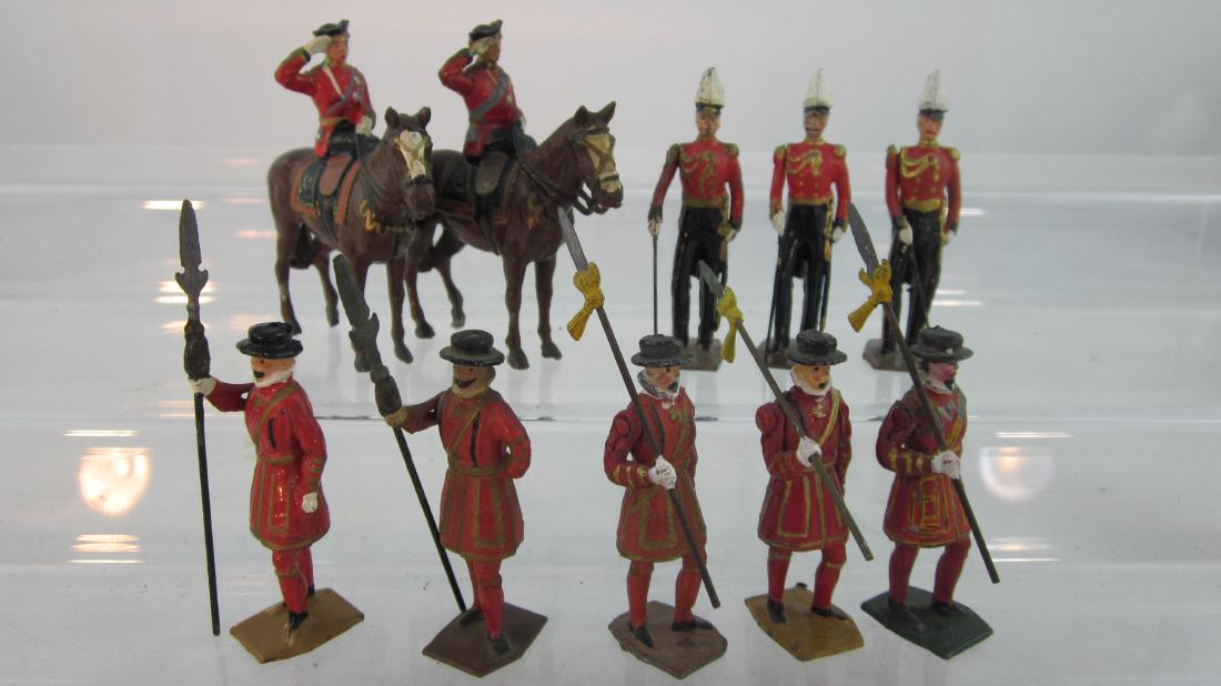 Britains Queen & Her Bodyguard Assortment (1 of 1)