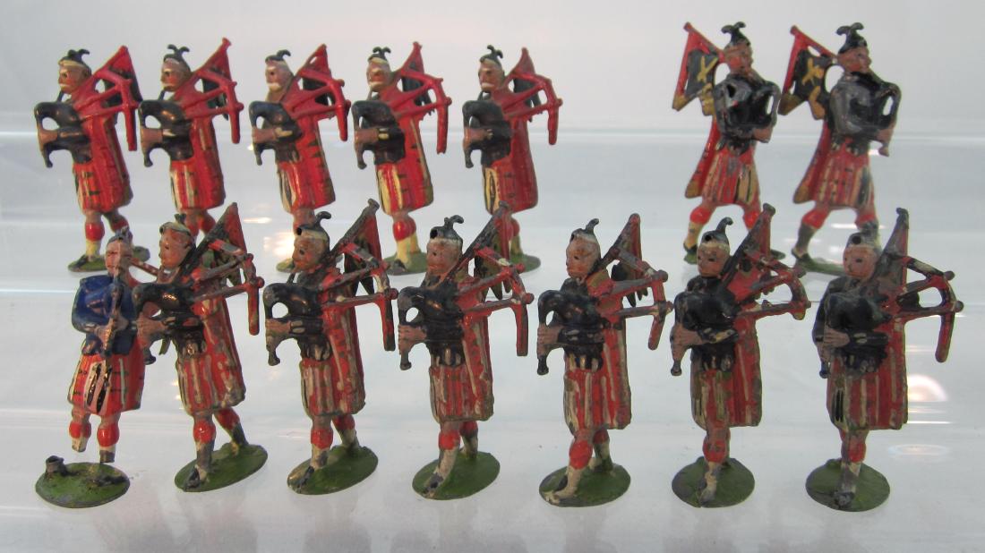Britains Set #69 1st Version Scots Guard Pipers (1 of 1)