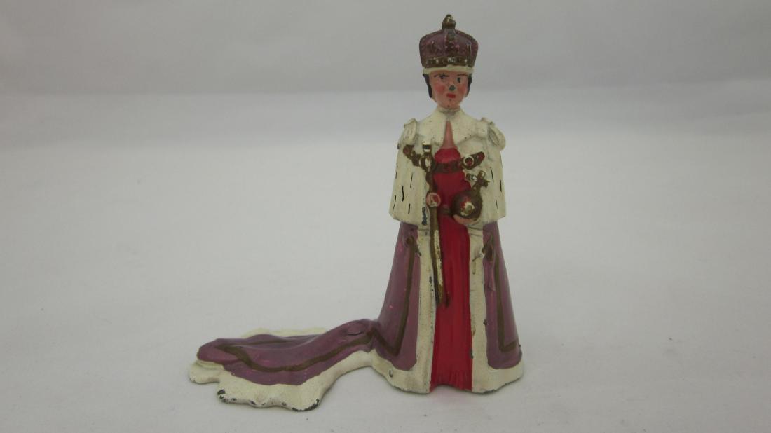 Timpo Queen Elizabeth in Coronation Robes: Queen Elizabeth II circa 1950s. 1 piece. Condition excellent.