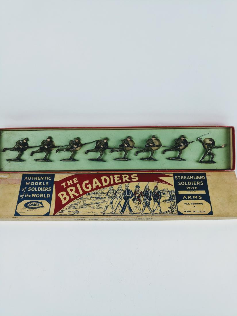 Comet E805 Australian Anzacs: 8 Pieces Condition Very Good Box Good