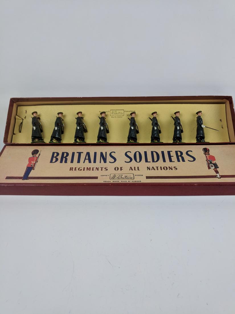 Britains Set 2027 Red Army Guards (1 of 1)