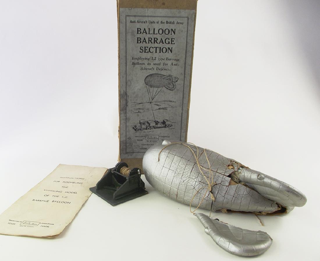 Britains Set #1749 Balloon and Winch (1 of 1)