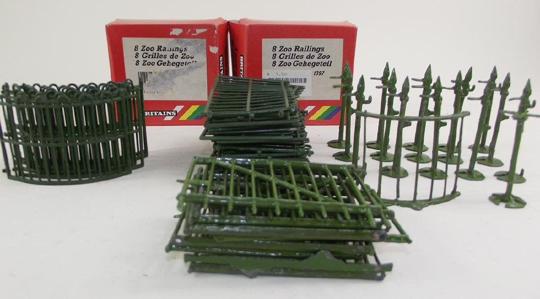 Britains Zoo Fencing Group (1 of 1)