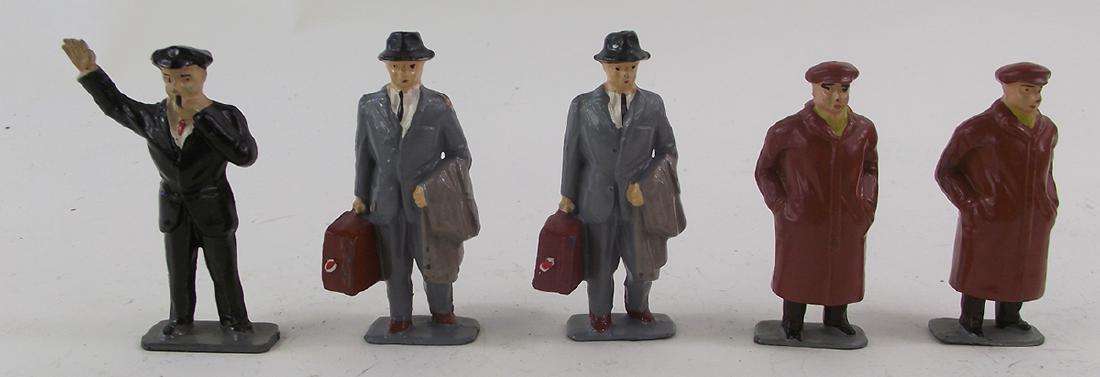 Timpo Railway Passengers and Staff (1 of 1)