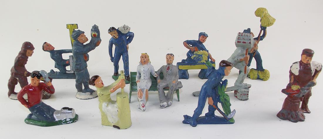 Dimestore Barclay & Manoil Civilian Group (1 of 1)