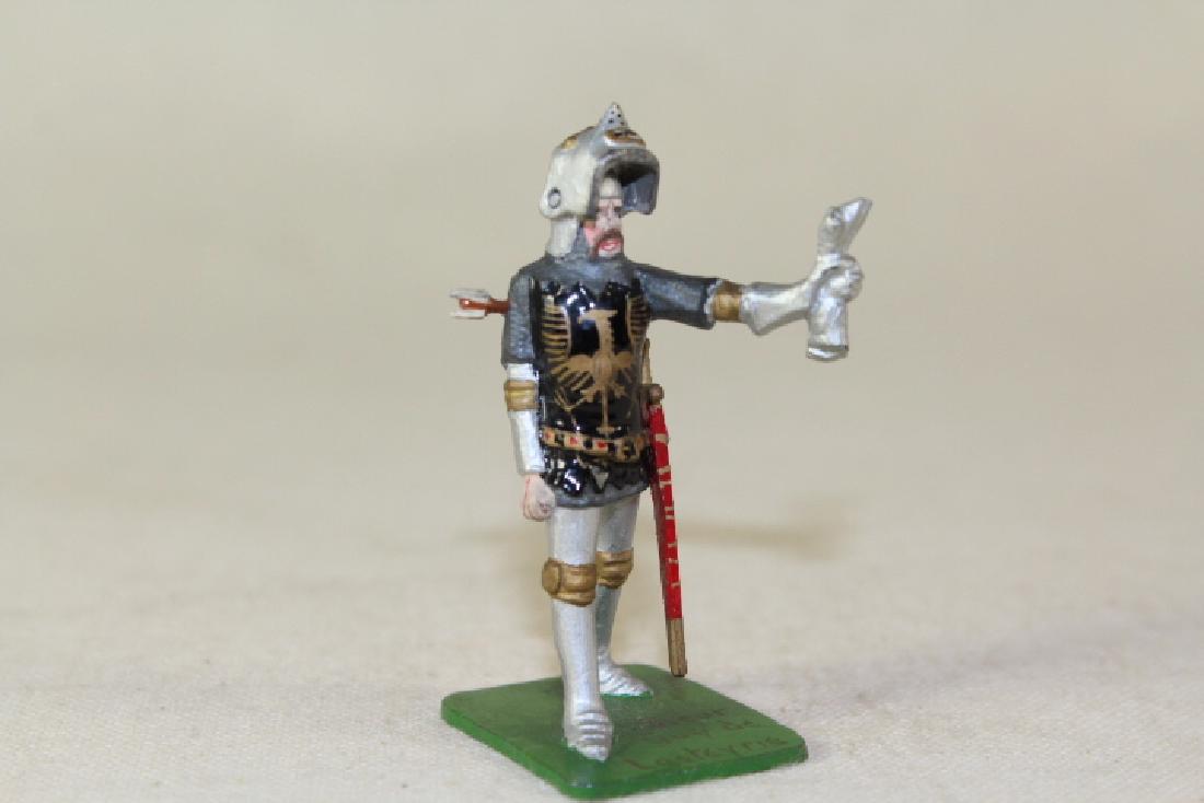 R. Courtenay Sir Guy Lasteyrie: With Moving Visor Position 11 Signed Near Mint Condition No Box 1 Piece