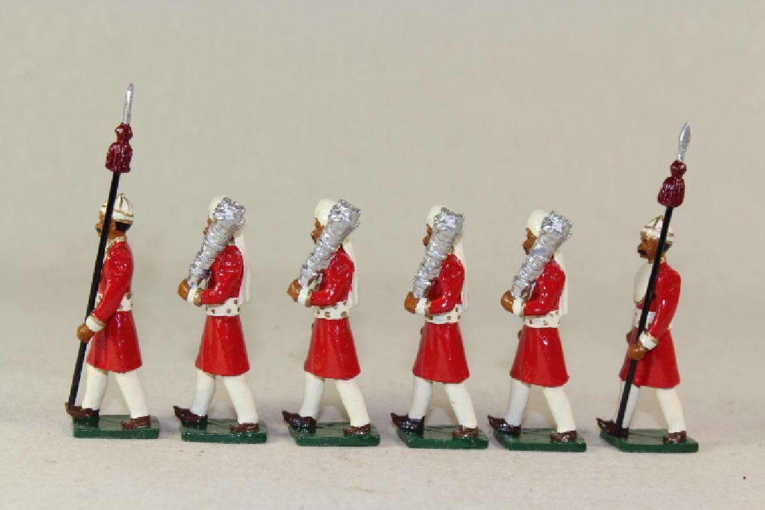 Marlborough Durbar Escort D5: 2 With Spears 4 With Torches Near Mint Condition Excellent Condition 6 Pieces