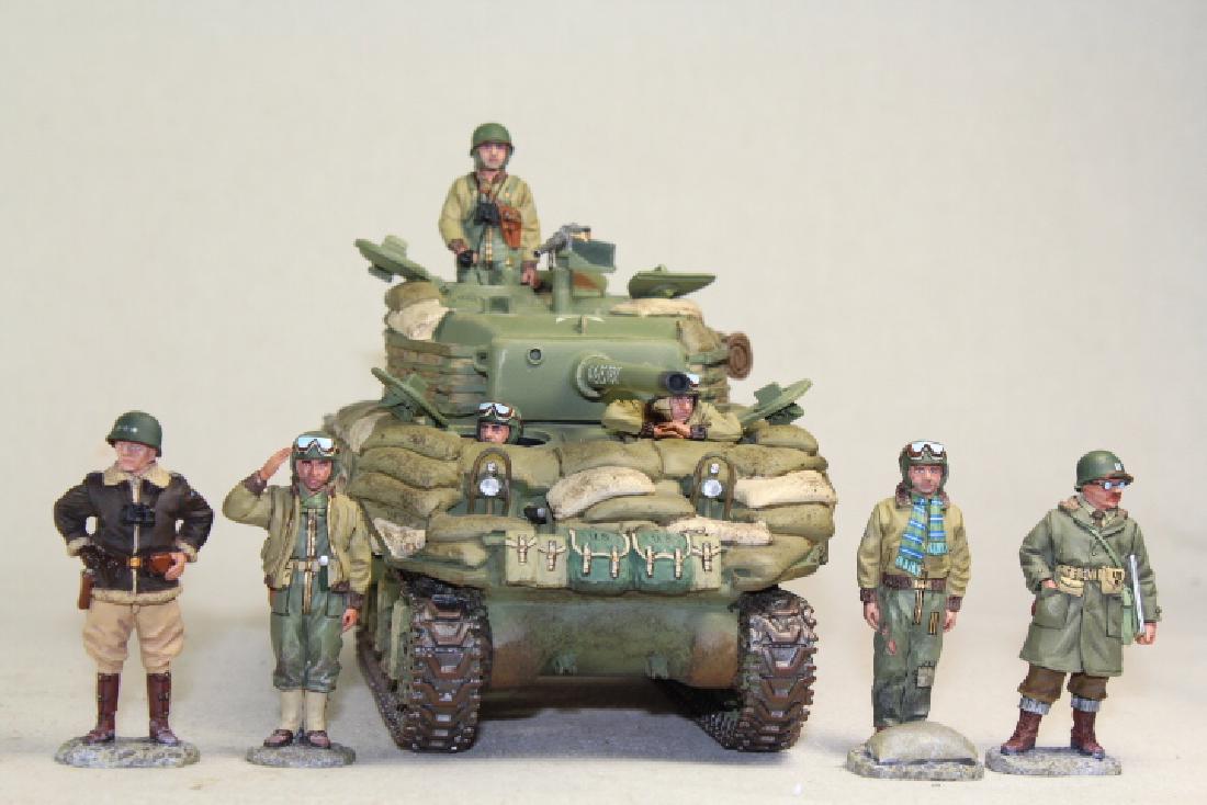 King And Country Sherman Tank General Inspection: BaBB015(26). Near Mint Condition Near Mint Box 8 Piece
