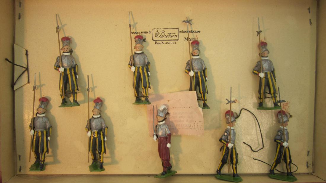 Britains Set #2022 Swiss Papal Guards. (1 of 1)