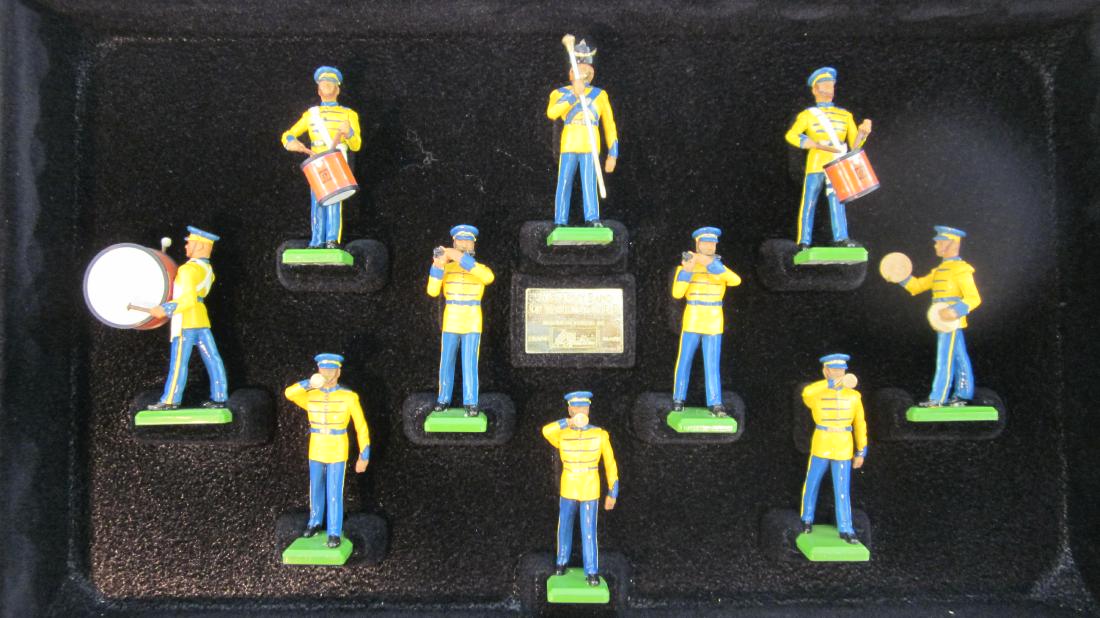 Britains Set #5391 Pershing's U.S. Army Band.: U.S. Army Band, Pershing's Own, of Washington D.C., issued 1991. 10 pieces. Condition mint in excellent box.