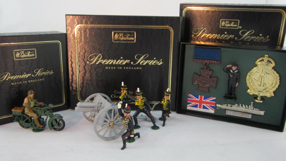 Premier Assorted 8900 Series Sets.: Set #8921 Officer on Motorcycle, #8927 Royal Horse Artillery Crew with 13 pdr gun, & #8929 John Travers Cornwall, Victoria Cross Hero. 3 sets, 7 pieces. Condition mint in 3 excellent boxes.