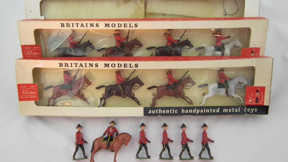 Britains Boxed Cello Front Set #s 9156 & 9256. (1 of 1)