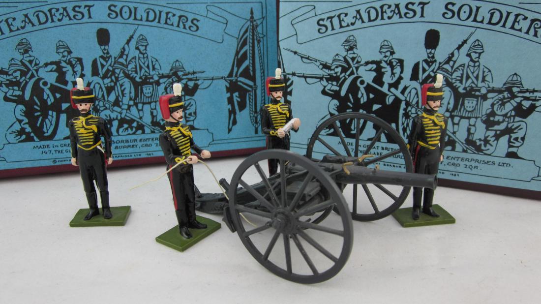 Steadfast #53 & 54 Artillery Crew & 12 Pdr Gun.: Royal Artillery Gun crew, home service dress, with 12 pdr gun. 5 pieces. Condition excellent in 2 excellent boxes.