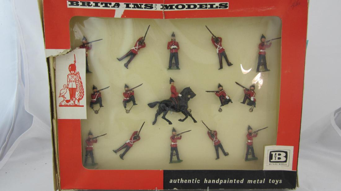 Britains Set #9339 Queen's Royal Regiment. (1 of 1)